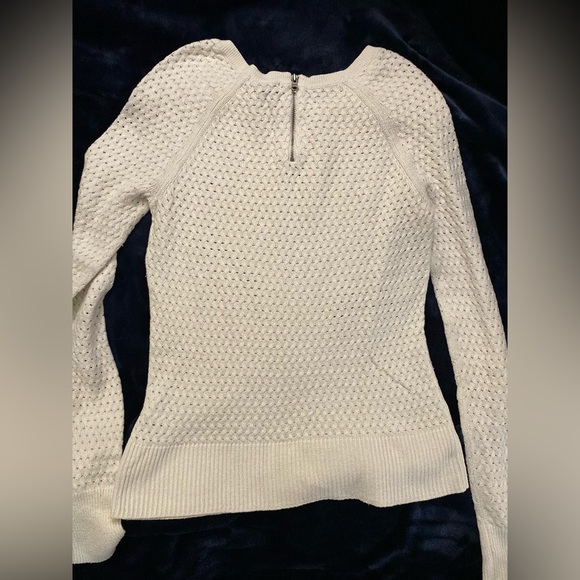 American Eagle - White Cable Knit Sweater - Size XS - Picture 4 of 9